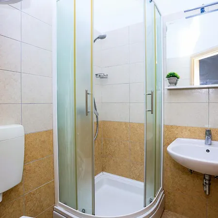 With Parking Space Zecevo Rtic, - 25680 דירה *